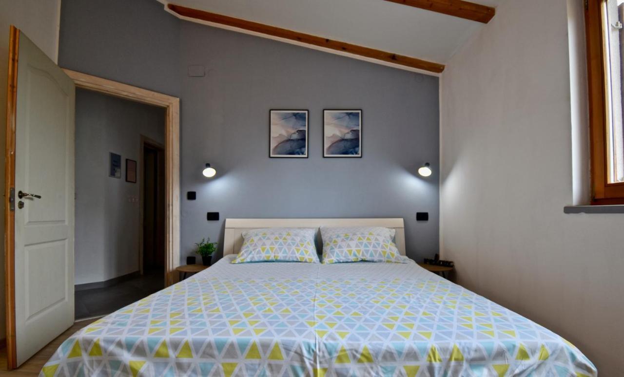 Relaxing Holiday House With Terrace Sea View Medulin Bagian luar foto