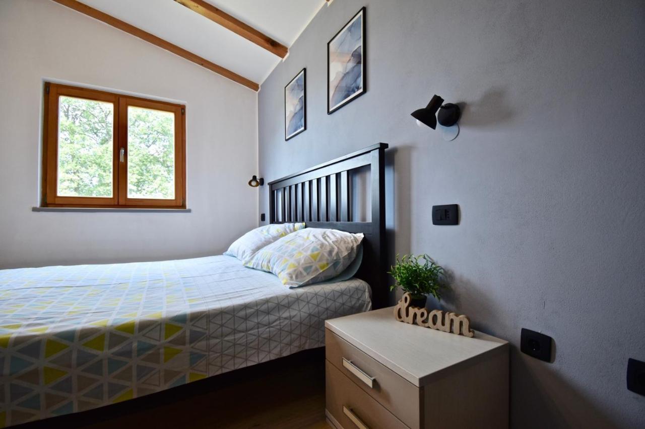 Relaxing Holiday House With Terrace Sea View Medulin Bagian luar foto