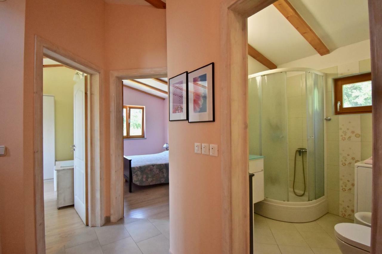 Relaxing Holiday House With Terrace Sea View Medulin Bagian luar foto